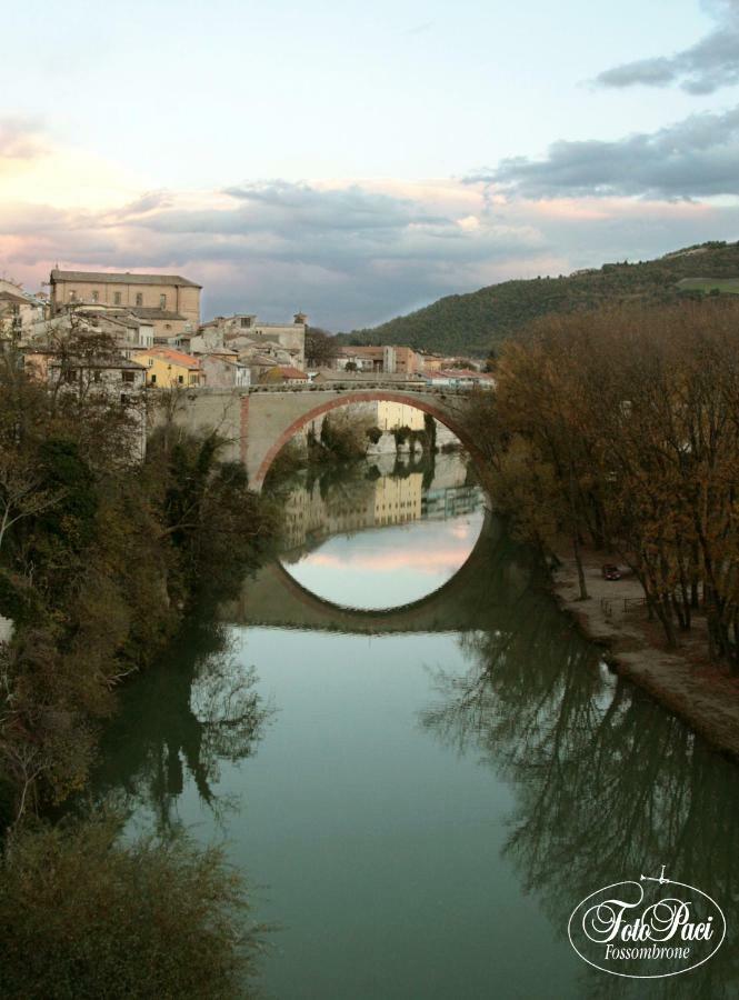 Il Cavallino Fossombrone Buitenkant foto