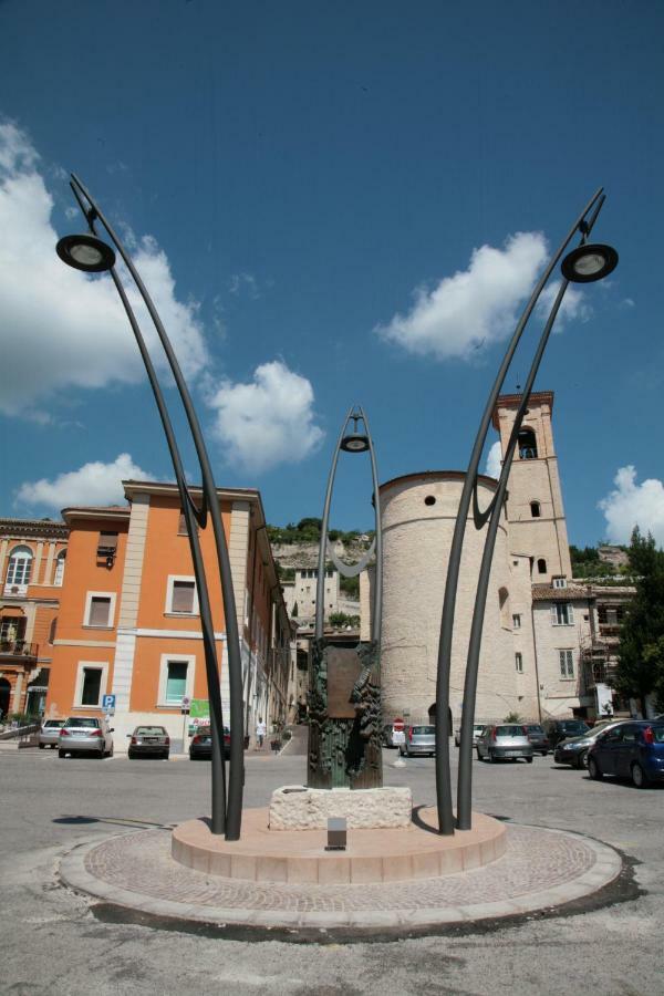 Il Cavallino Fossombrone Buitenkant foto