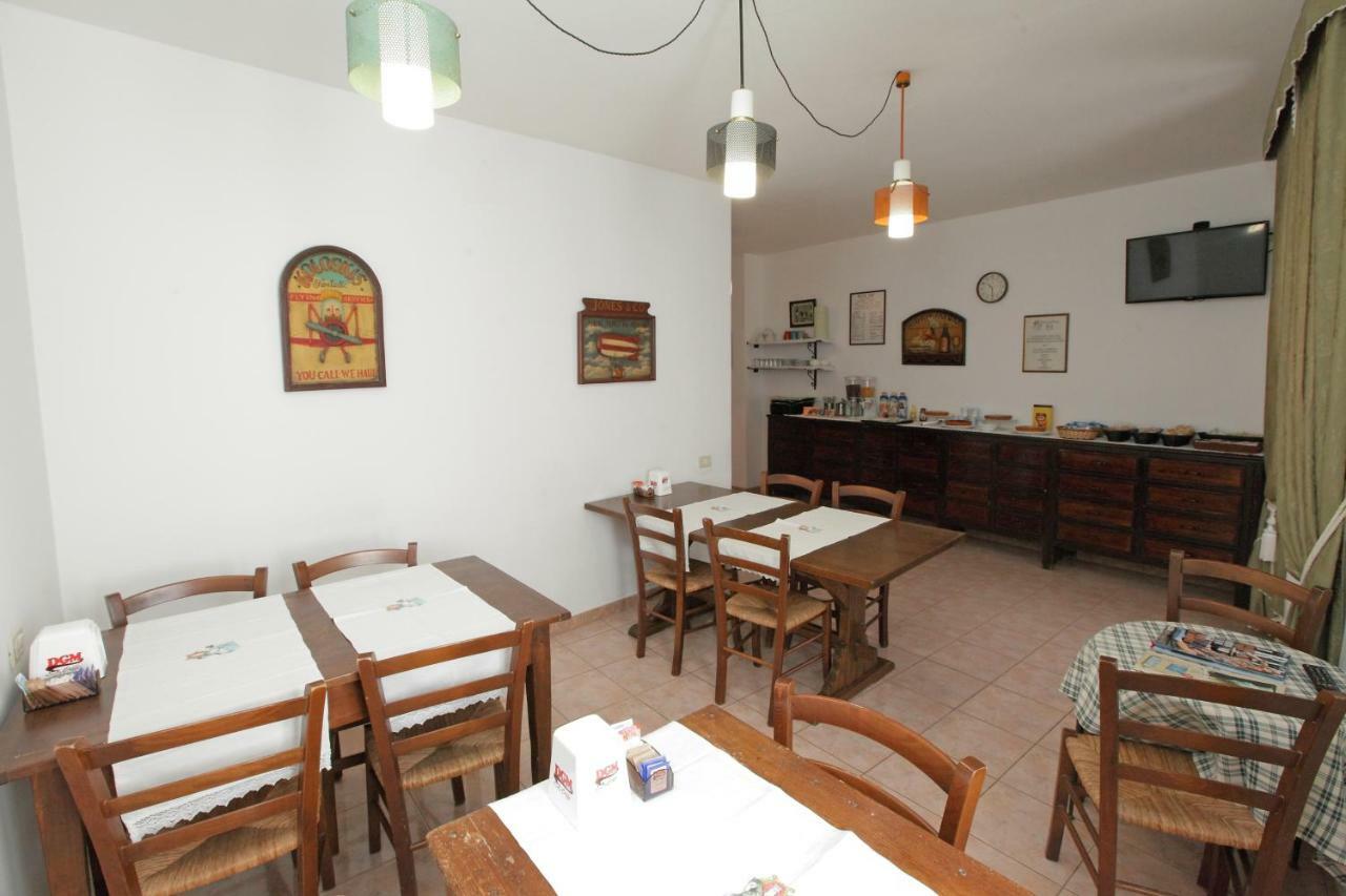 Il Cavallino Fossombrone Buitenkant foto